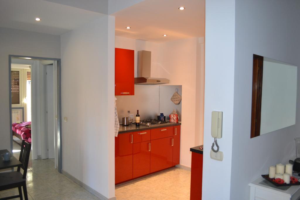 White & Grey House Apartment *